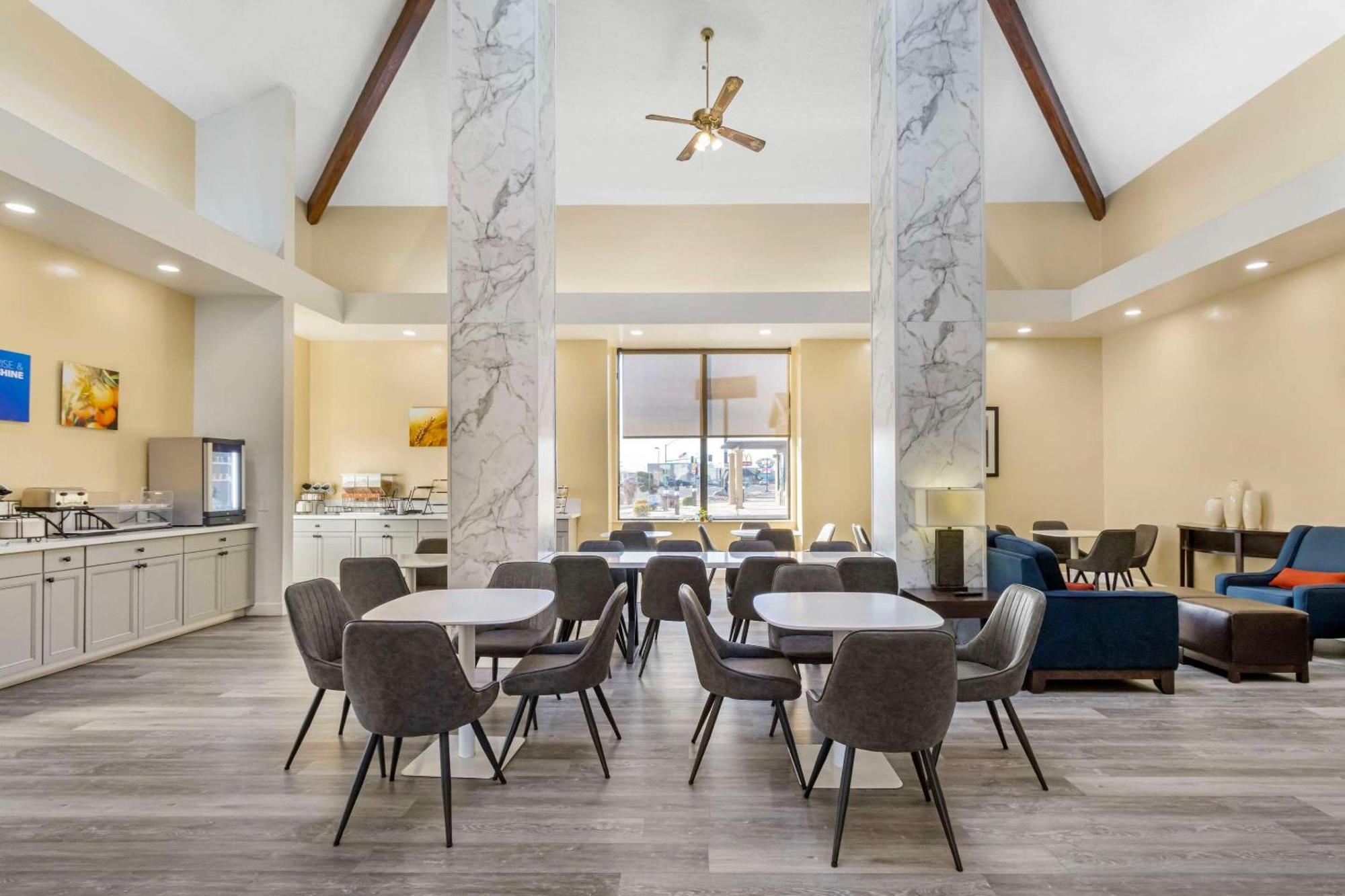 Comfort Inn & Suites Near Fallon Naval Air Station Eksteriør billede