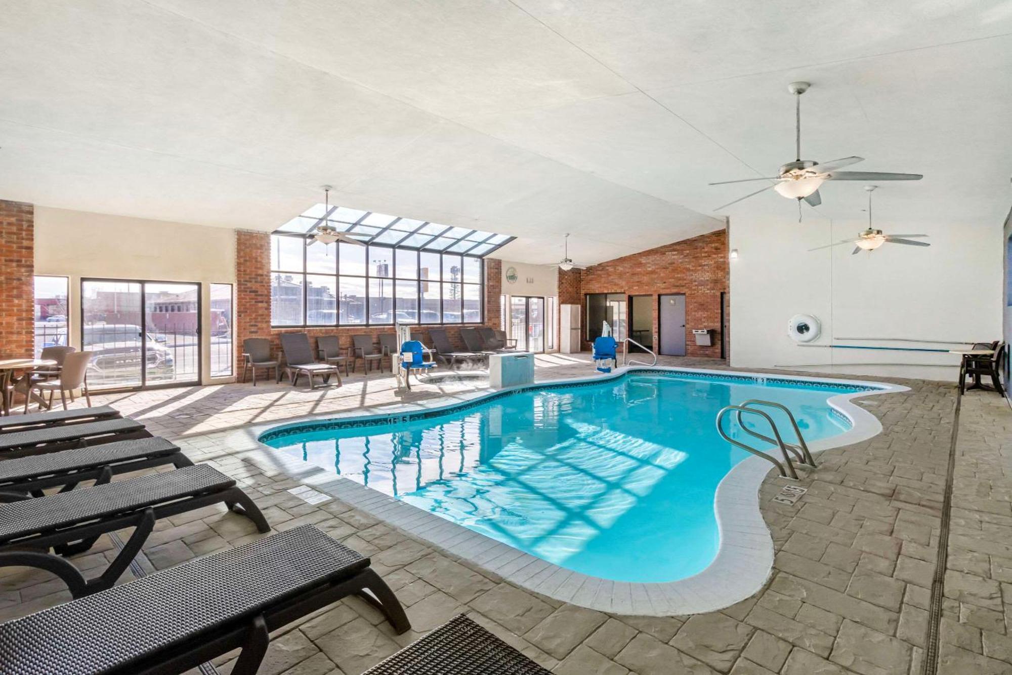 Comfort Inn & Suites Near Fallon Naval Air Station Eksteriør billede