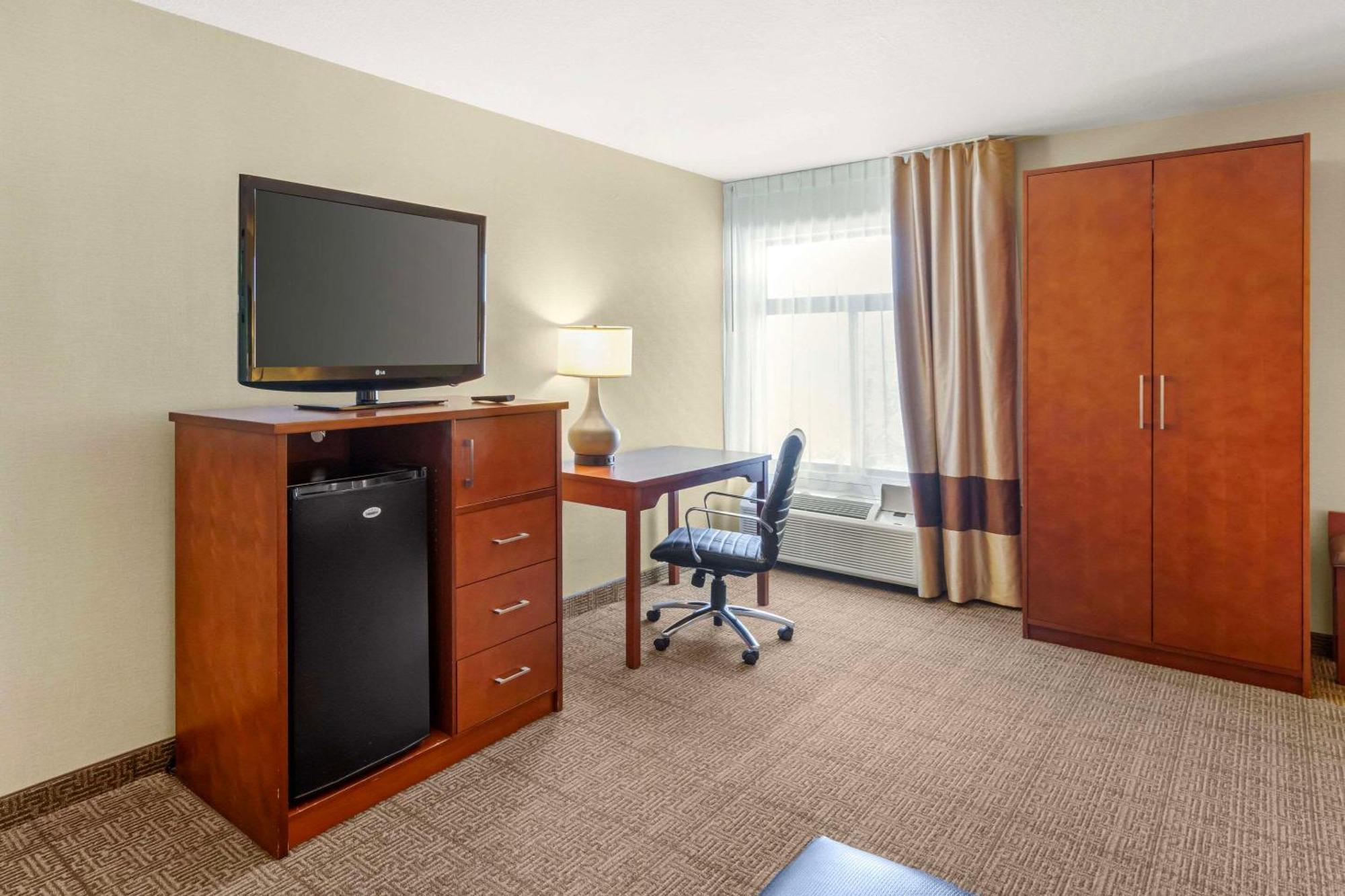 Comfort Inn & Suites Near Fallon Naval Air Station Eksteriør billede