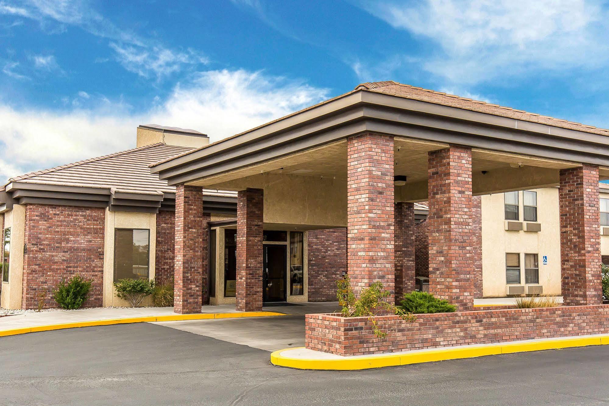 Comfort Inn & Suites Near Fallon Naval Air Station Eksteriør billede